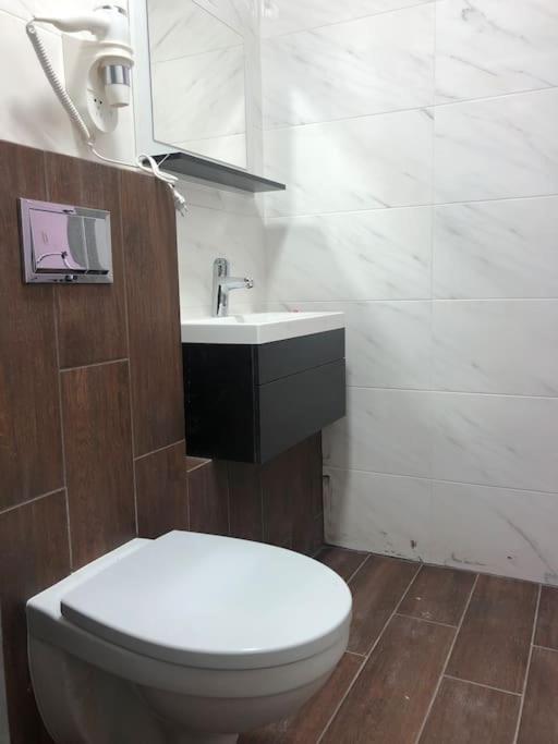 Apartment On Zarwanska Street Каменец-Подольский Экстерьер фото